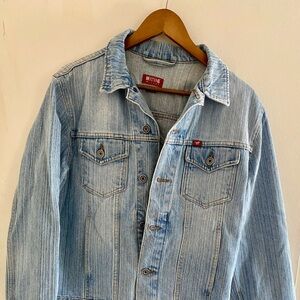 Vintage denim jacket run oversized